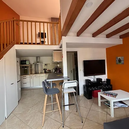 Janislove34 Maison 1 Avec Acces Piscine Dans A Les Flots Ferienhaus *
