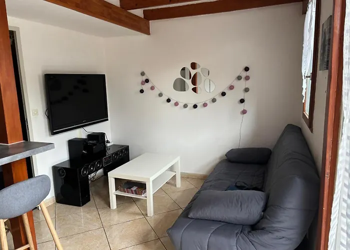 別荘 Janislove34 Maison 1 Avec Acces Piscine Dans A Les Flots