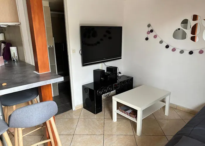 別荘 Janislove34 Maison 1 Avec Acces Piscine Dans A Les Flots